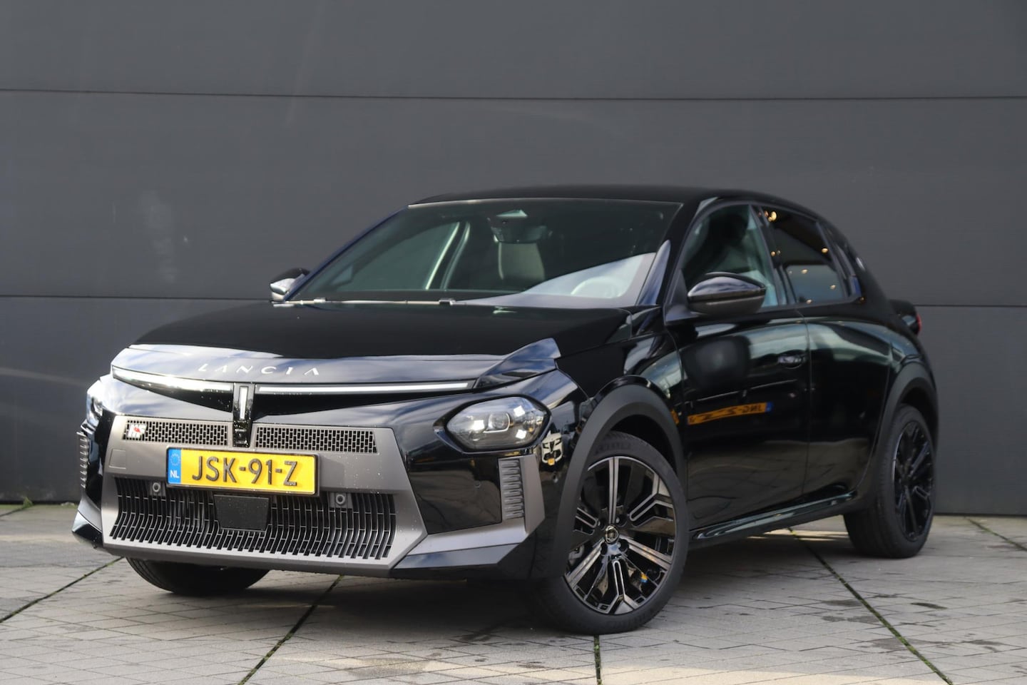 Lancia Y(psilon) - Ypsilon 1.2 Turbo Hybrid HF Line Full Operationele Lease €565,- ex btw! - AutoWereld.nl