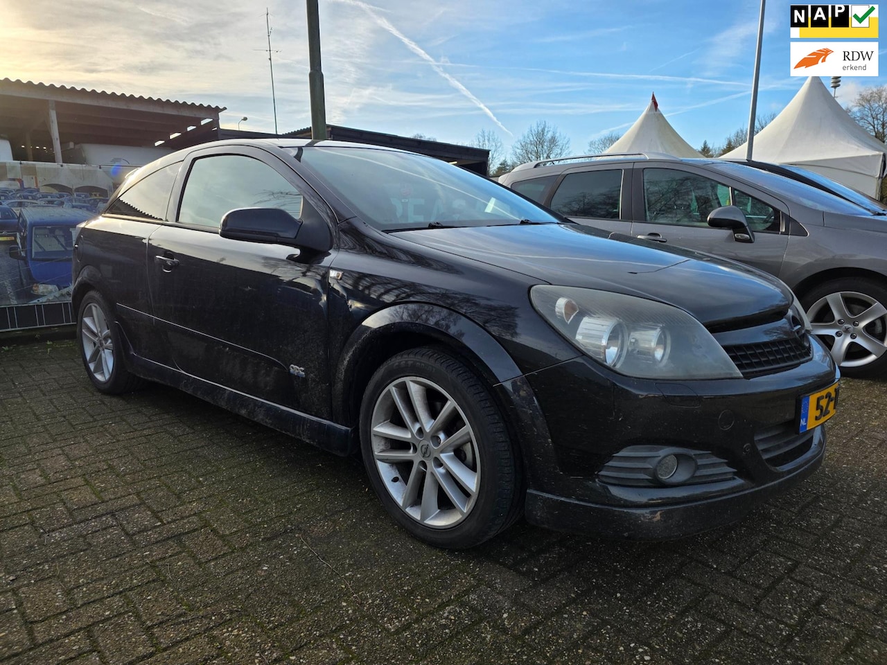Opel Astra GTC - 1.8 Sport OPC AIRCO *apk:12-2026* - AutoWereld.nl