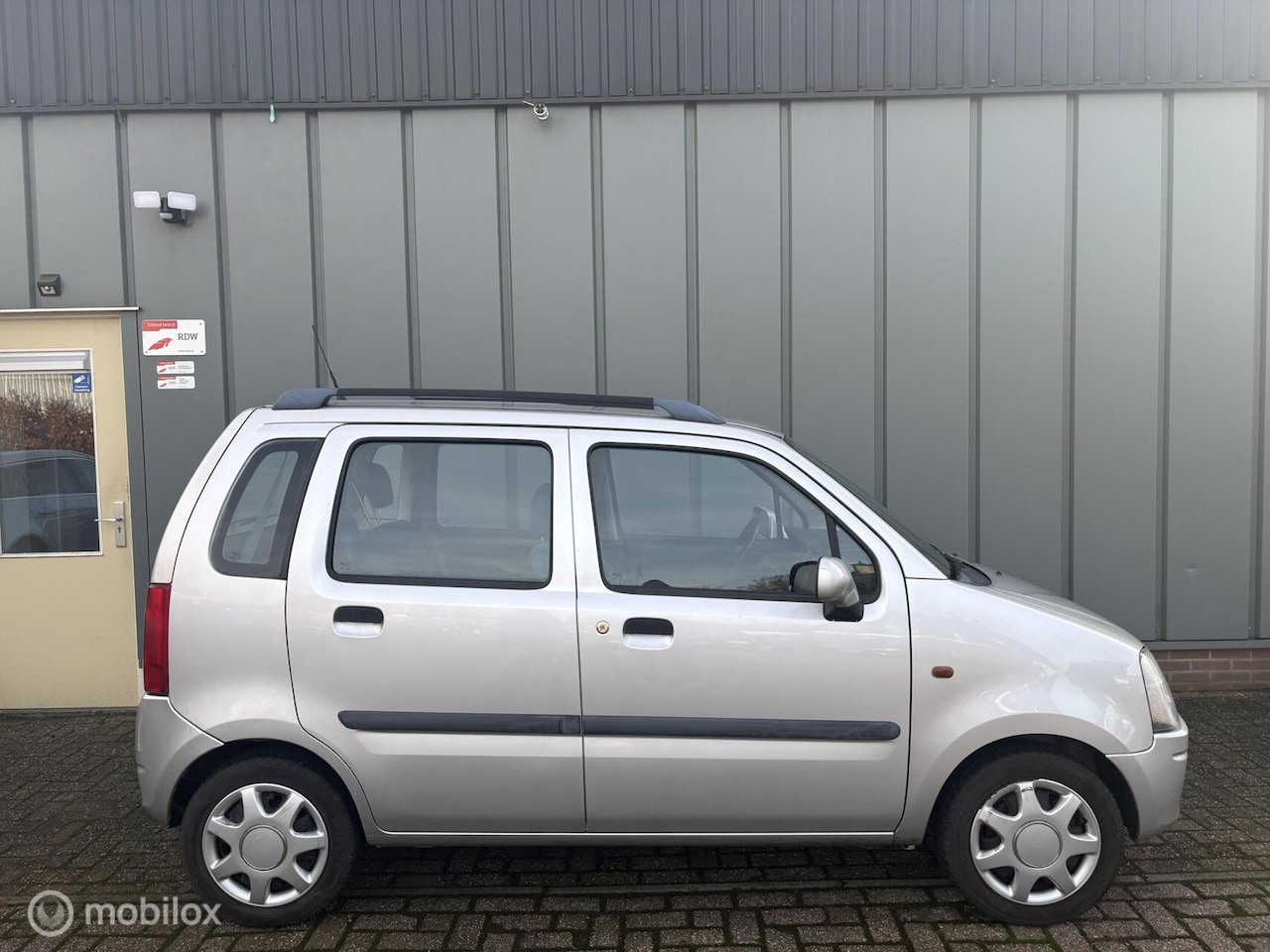 Opel Agila - 1.2-16V Color Edition 1.2-16V Color Edition