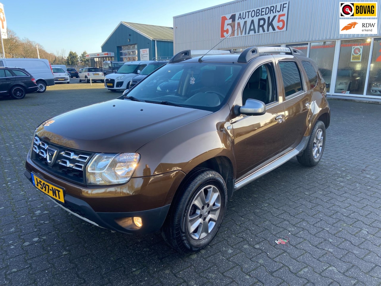 Dacia Duster - 1.2 TCe 4x2 Prestige Leer/navi/trekhaak - AutoWereld.nl