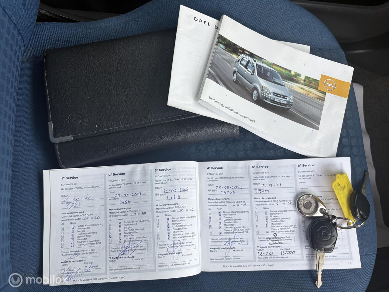 Opel Agila - 1.2-16V Color Edition 1.2-16V Color Edition