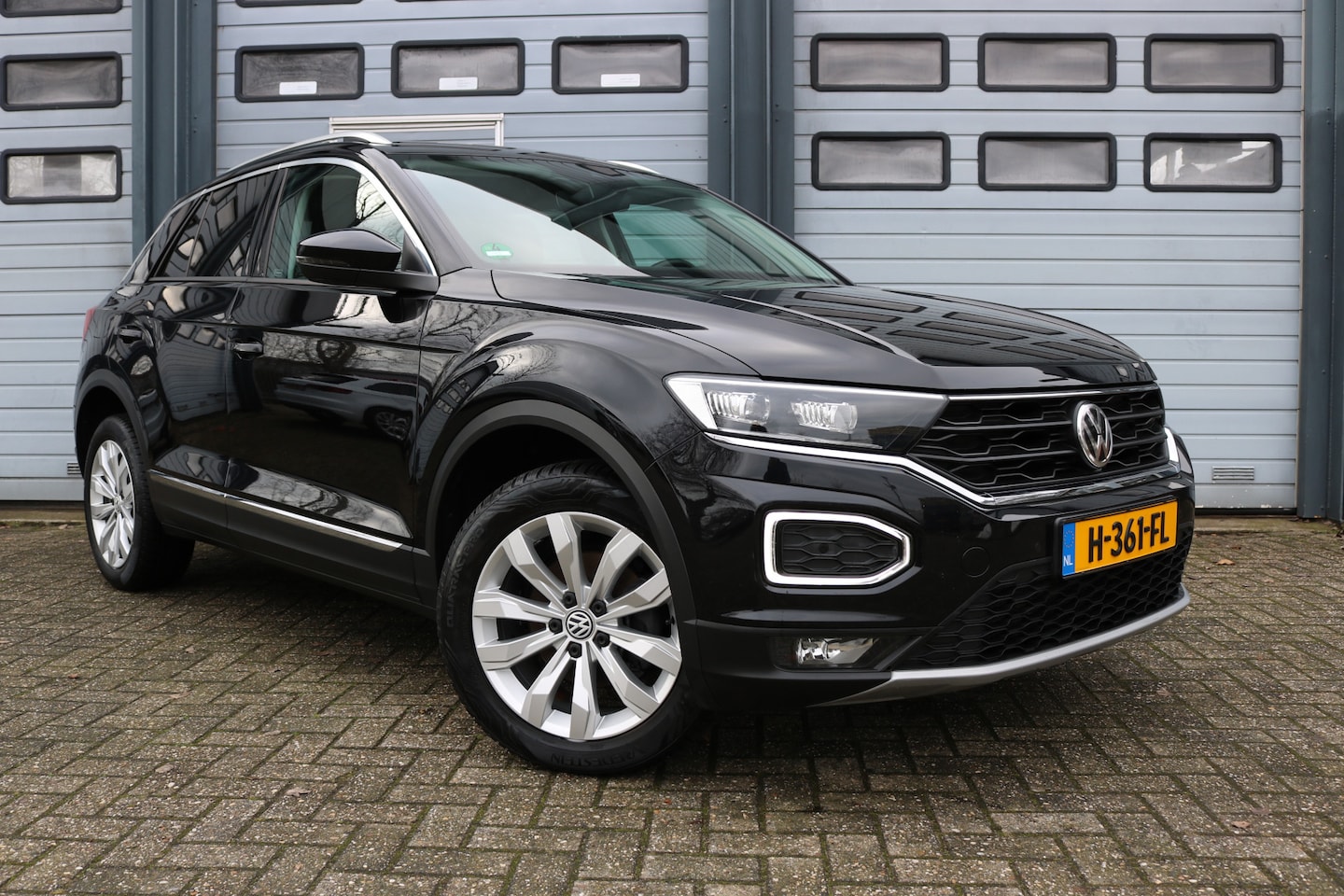 Volkswagen T-Roc - 1.5 TSI Sport Xenon Led Virtuel cockpit Navi Pdc Bj:2020 - AutoWereld.nl