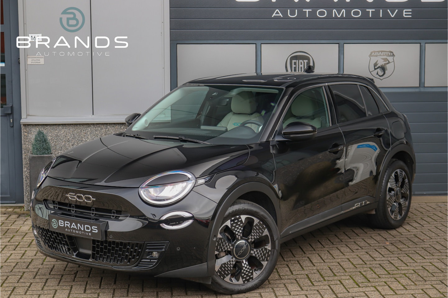 Fiat 600 - 1.2 Hybrid La Prima 1e eig AUT Full option Garantie - AutoWereld.nl