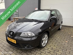 SEAT Ibiza - 1.4-16V 25 Edition nieuwe apk/nieuwe distributie