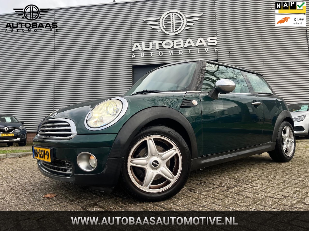 MINI Cooper - Mini 1.6 Pepper **115.484 km NAP** APK 09-2026 ** NL-AUTO+AIRCO+1/2 LEDER+XENON+CRUISECONT - AutoWereld.nl