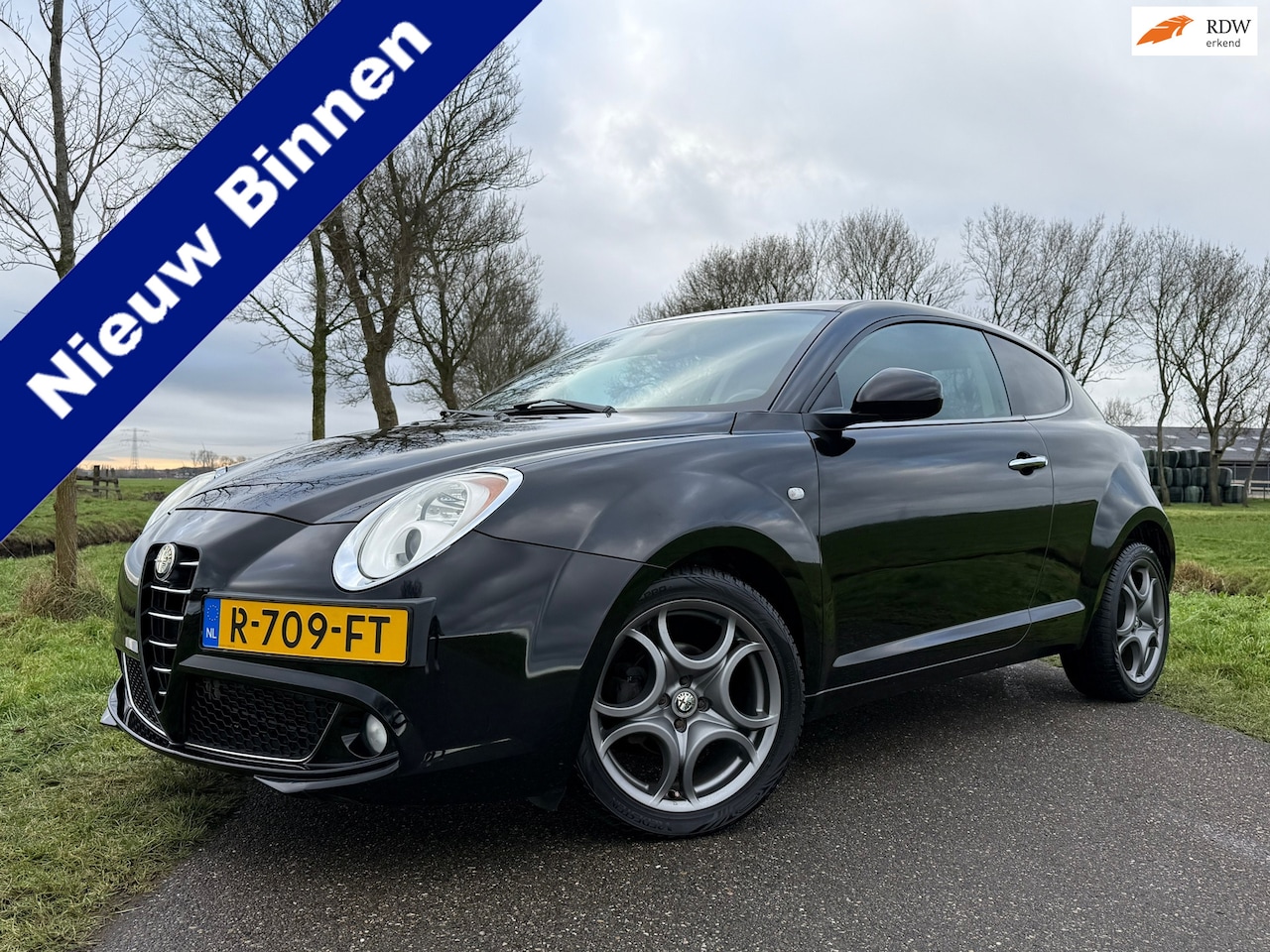 Alfa Romeo MiTo - 1.4 Distinctive | Pack Sport | Apple CarPlay/Android Auto | 17" Velgen | DNA | Airco | PDC - AutoWereld.nl