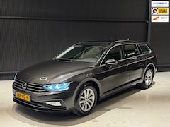 Volkswagen Passat Variant - 2.0 TDI Elegance Business Pano Automaat
