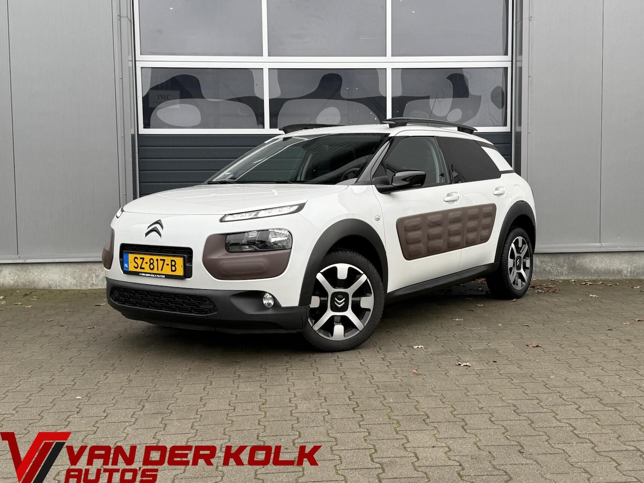 Citroën C4 Cactus - 1.2 PureTech Shine | Nieuwe Distributie-Riem | Camera | Navigatie | Climate | Cruise | LED - AutoWereld.nl