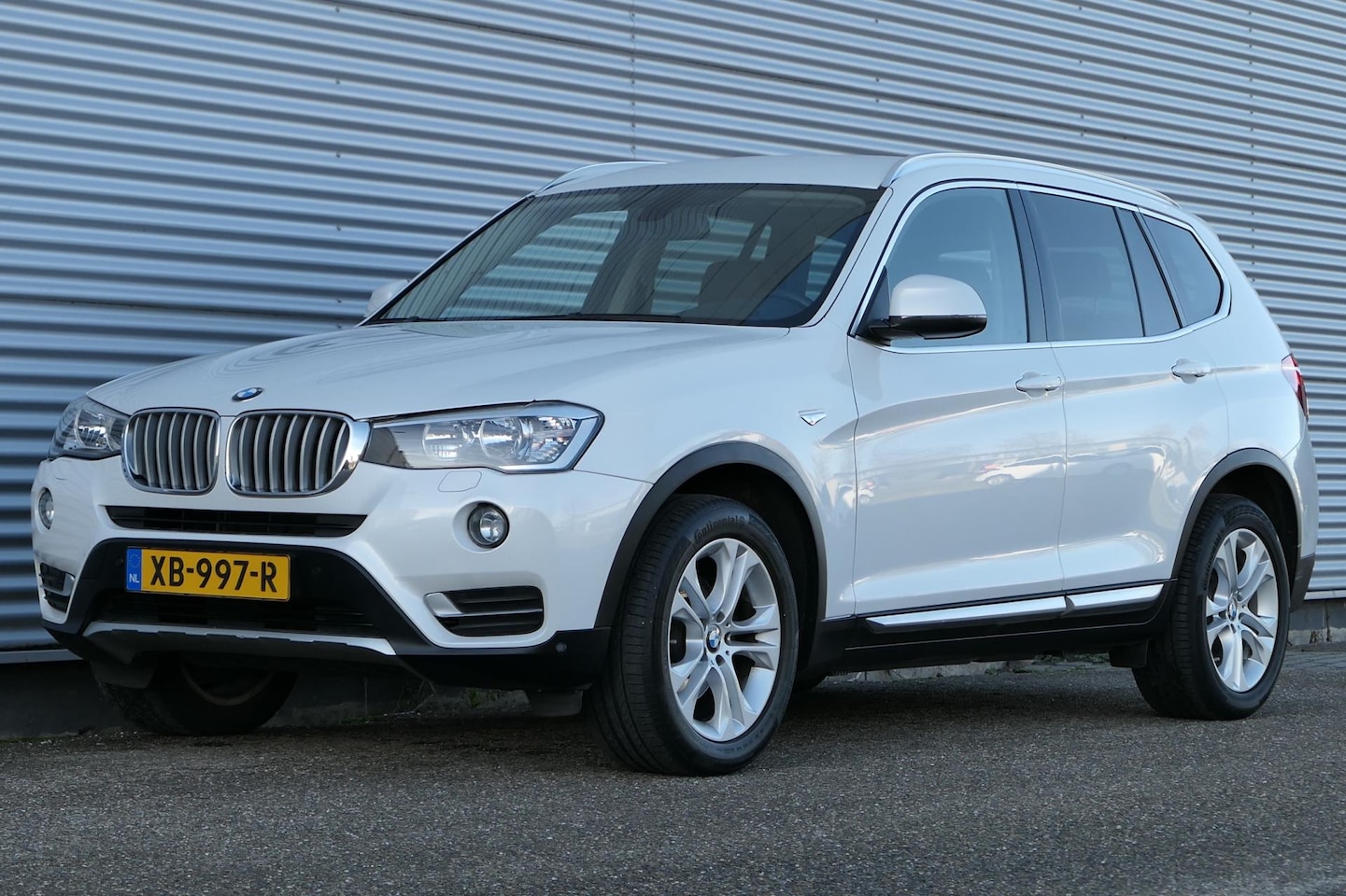 BMW X3 - XDrive20i Business Navigatie Leder Trekhaak - AutoWereld.nl