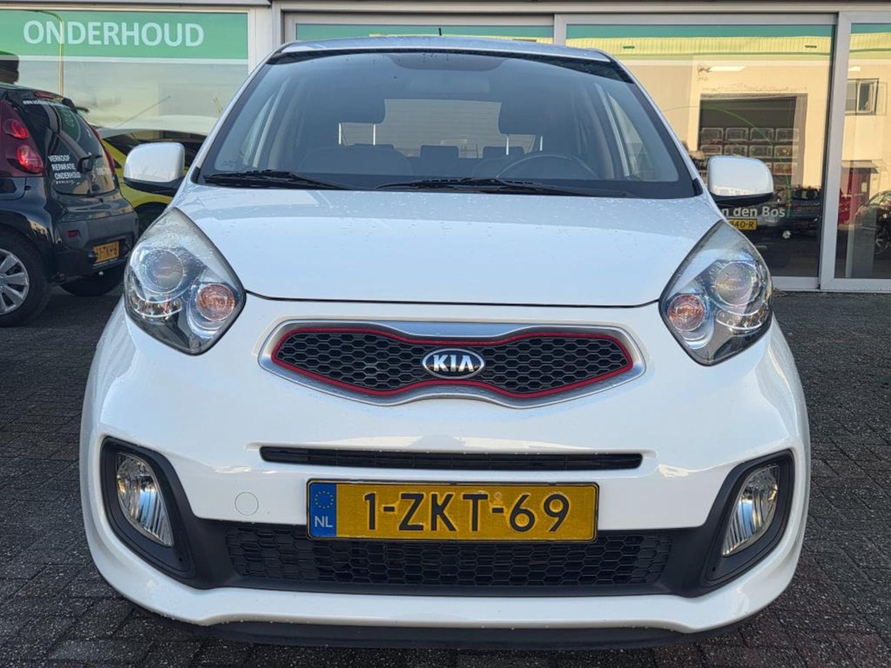 Kia Picanto - 1.0 CVVT X-treme 1.0 CVVT X-treme, Airco, Lichtmetalen velgen, Lederen bekleding, Clima, Blue tooth
