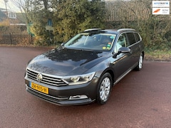 Volkswagen Passat Variant - 2.0 TDI Highline Business R / Navi / Xenon / Automaat / PDC / Airco