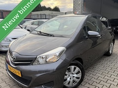 Toyota Yaris - 1.3 VVT-i Aspiration / 5DRS / Airco / Navi