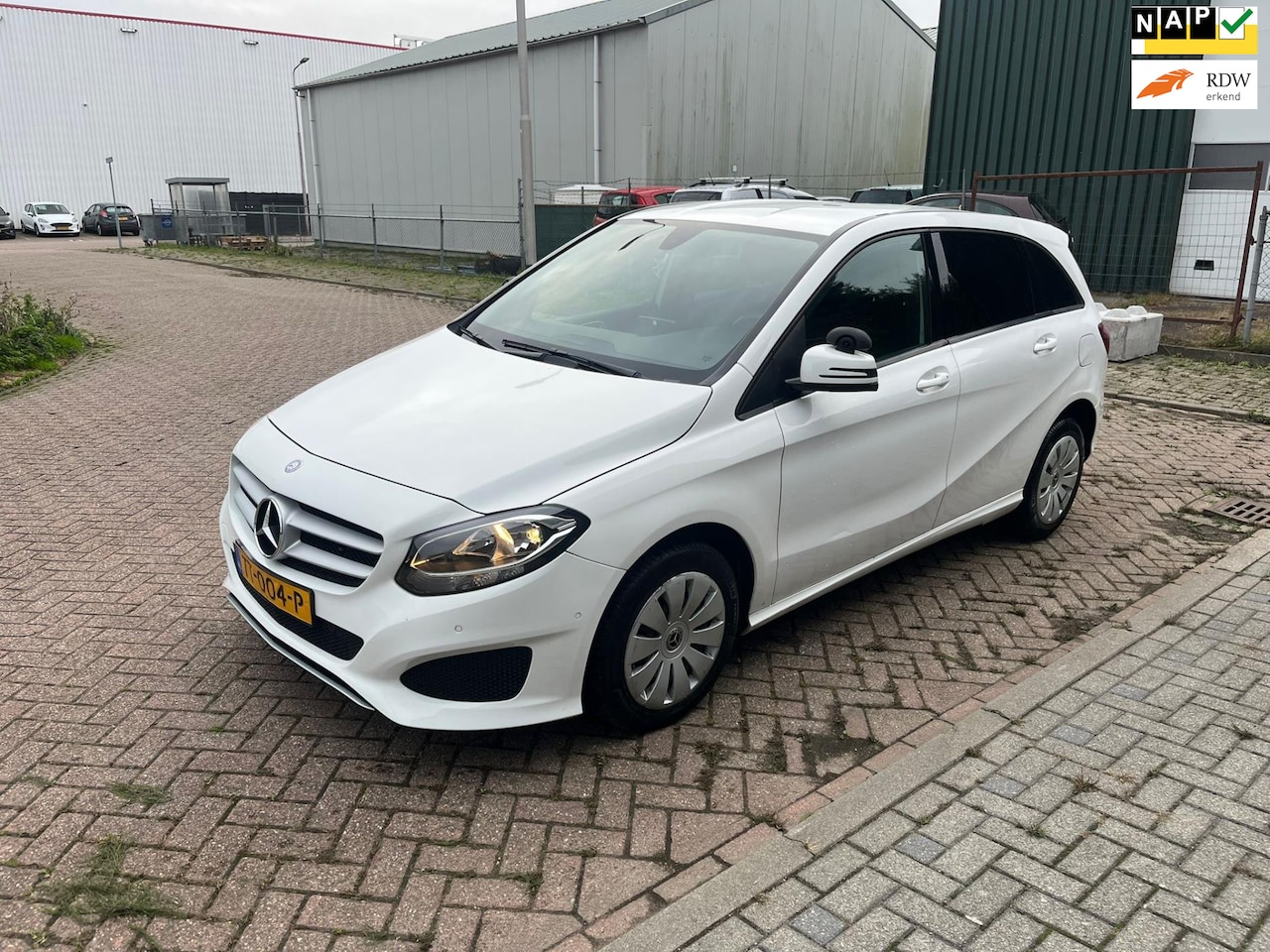 Mercedes-Benz B-klasse - 220 d Automaat Cruise Airco Pdc Voor En Achter 1e Eigenaar - AutoWereld.nl
