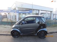 Smart City-coupé - & pure