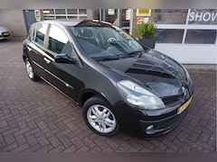 Renault Clio - 1.4I-16V Authentique