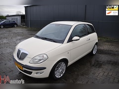 Lancia Y(psilon) - Ypsilon 1.2-16V Oro *AIRCO