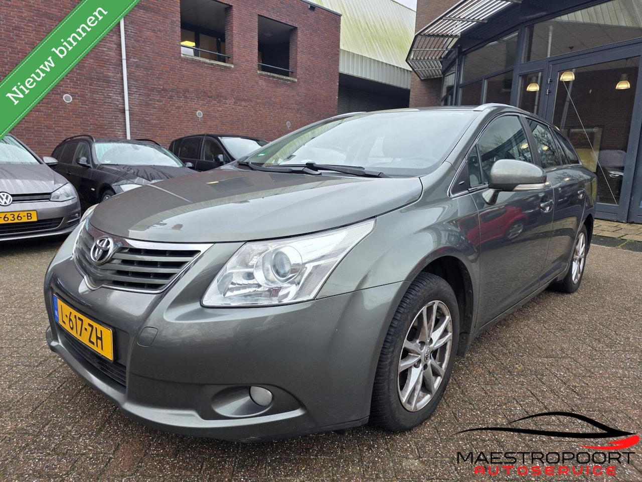 Toyota Avensis Wagon - 1.6 VVTi Business 1.6 VVTi Business - AutoWereld.nl