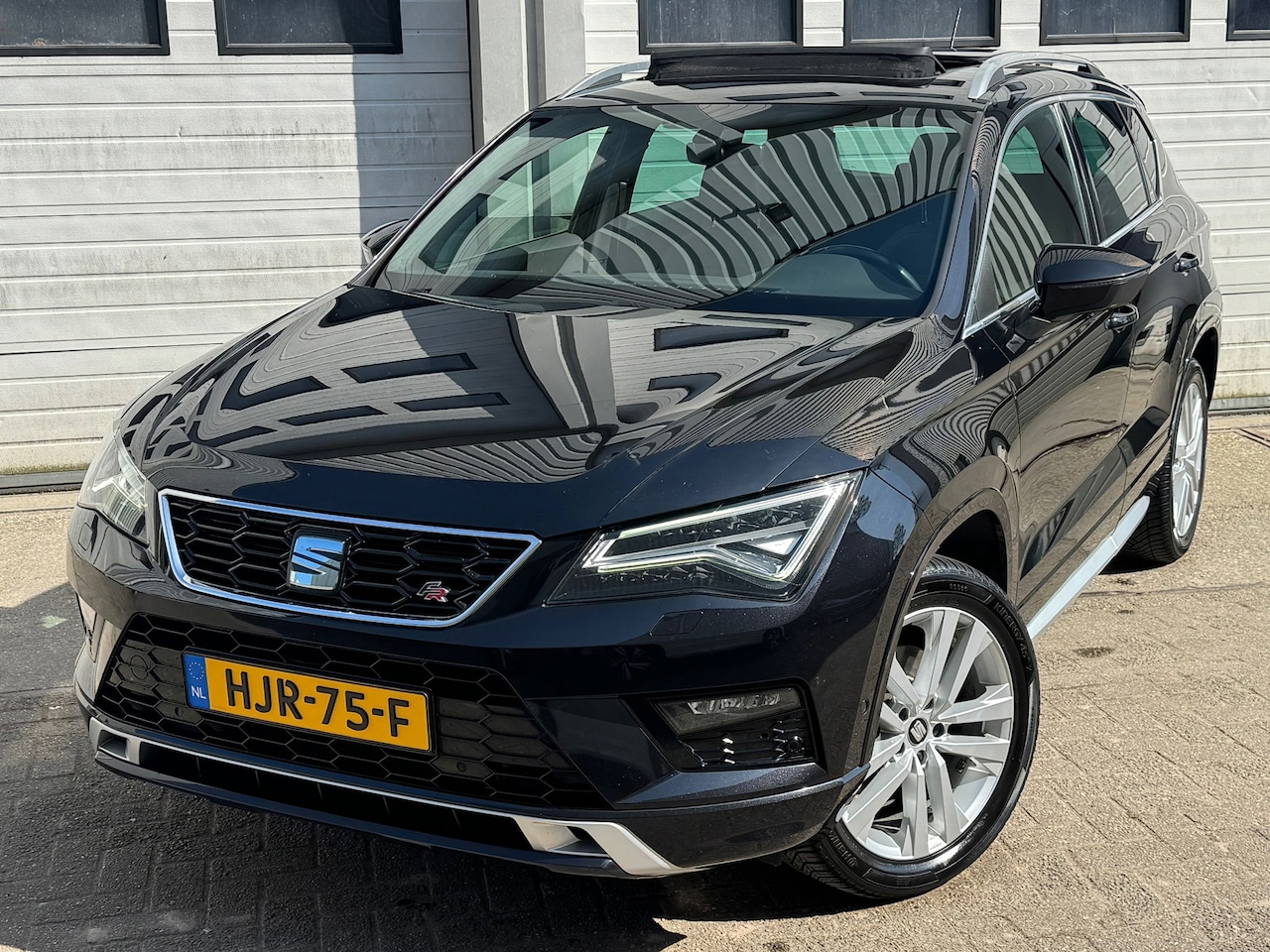 SEAT Ateca - 2.0 EcoTSI FR 4DRIVE Acc/Blindspot/Front-lane assist/Xenon/Led/keyless/Navi/Camera/Trekhaa - AutoWereld.nl