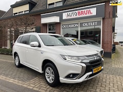 Mitsubishi Outlander - 2.4 PHEV Pure Parelmoer|1/2 Leder|Trekh.|Apple carplay|Camera|NL-auto