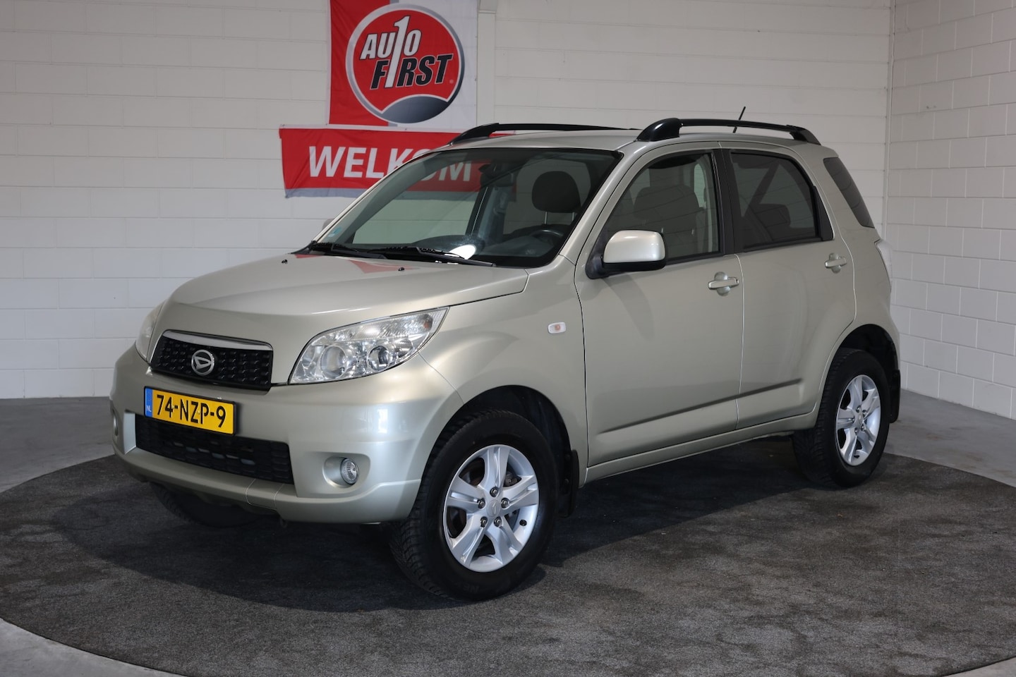 Daihatsu Terios - 1.5 4WD Top 1.5 4WD Top, 1e Eig. NL auto, Dealer onderh. Climate control, Lichtmetaal met all season b - AutoWereld.nl