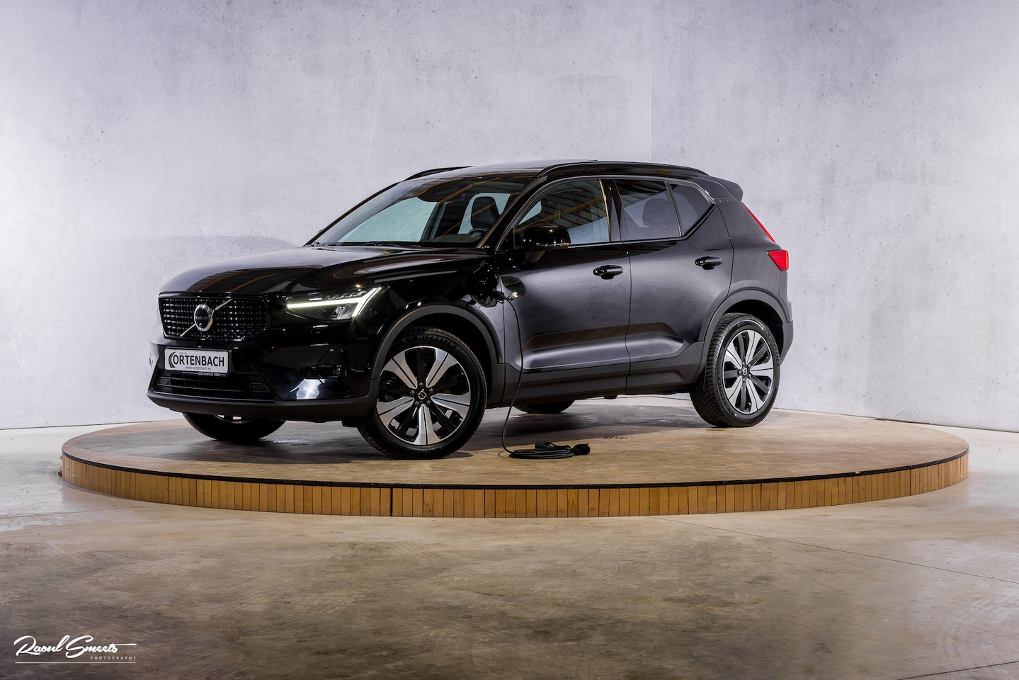 Volvo XC40 - 1.5 T5 Plug-in hybrid Ultimate Dark | Panorama dak | Adaptieve cruise | Blis | Memory | Ha - AutoWereld.nl