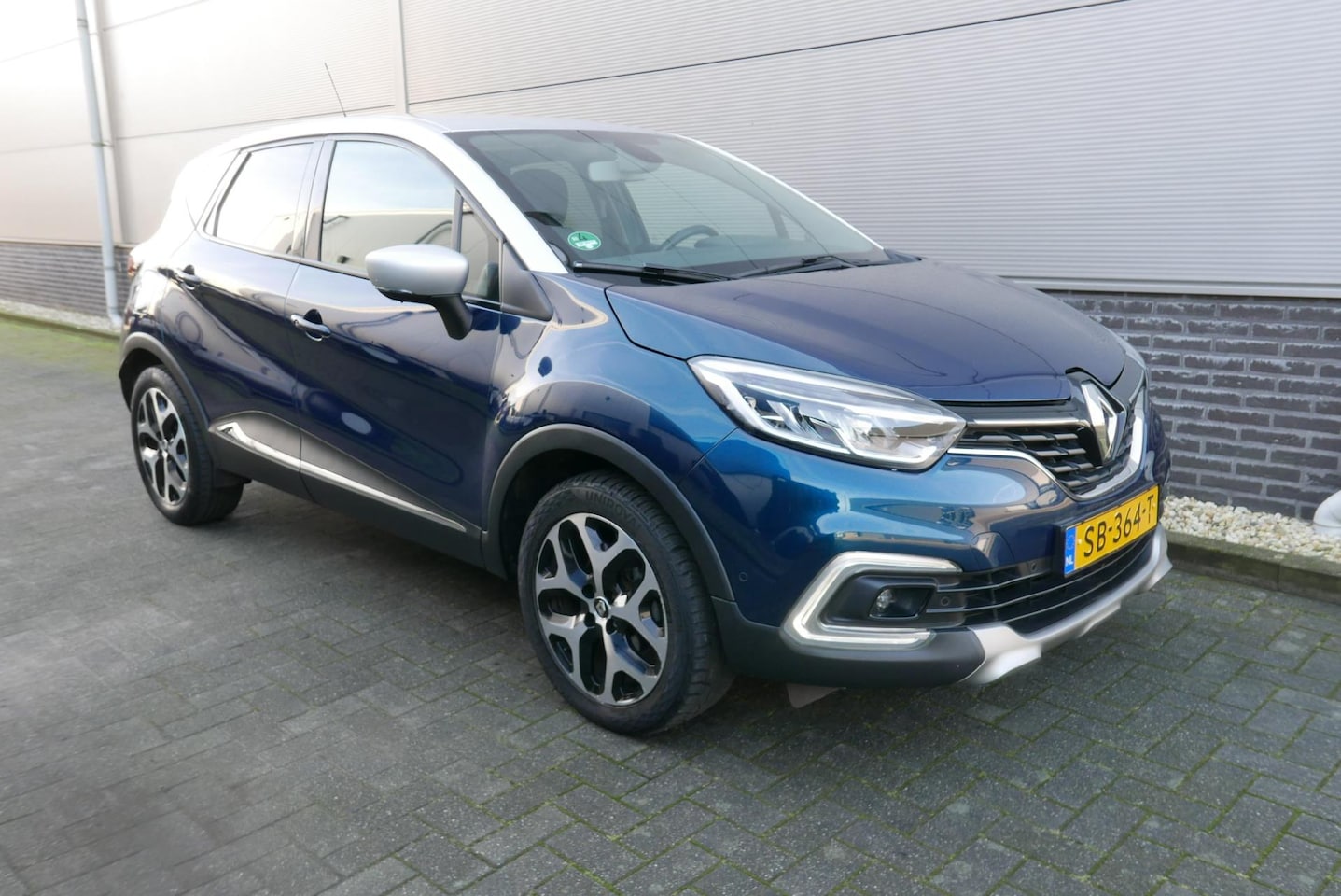 Renault Captur - 1.2 TCe 118 PK Intens NAVI,CLIMA,CAMARA,LED,TREKHAAK. - AutoWereld.nl