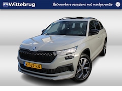 Skoda Kodiaq - 1.5 TSI 150PK DSG Sportline Business / Panorama dak / Elek. Trekhaak / Navigatie / Camera