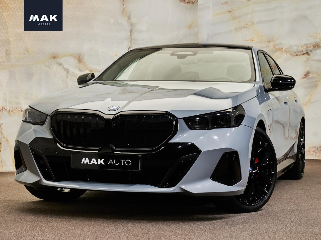 BMW 5-serie - Limousine 530e M Sport Pro, pano, tr.haak, H&K, 21", 360° camera, LED-kopl., privacy - AutoWereld.nl