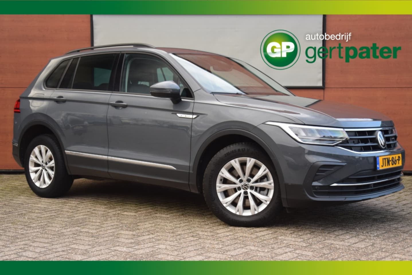 Volkswagen Tiguan - 1.4TSI eHybrid Life Business Keyless/Camera/El. achterklep - AutoWereld.nl