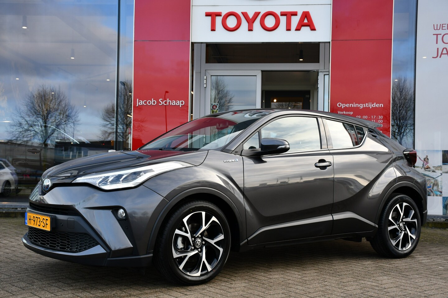 Toyota C-HR - 1.8 Hybrid Dynamic Automaat 122pk | PDC vóór- & achter | Apple Carplay/Android Auto | BTW- - AutoWereld.nl