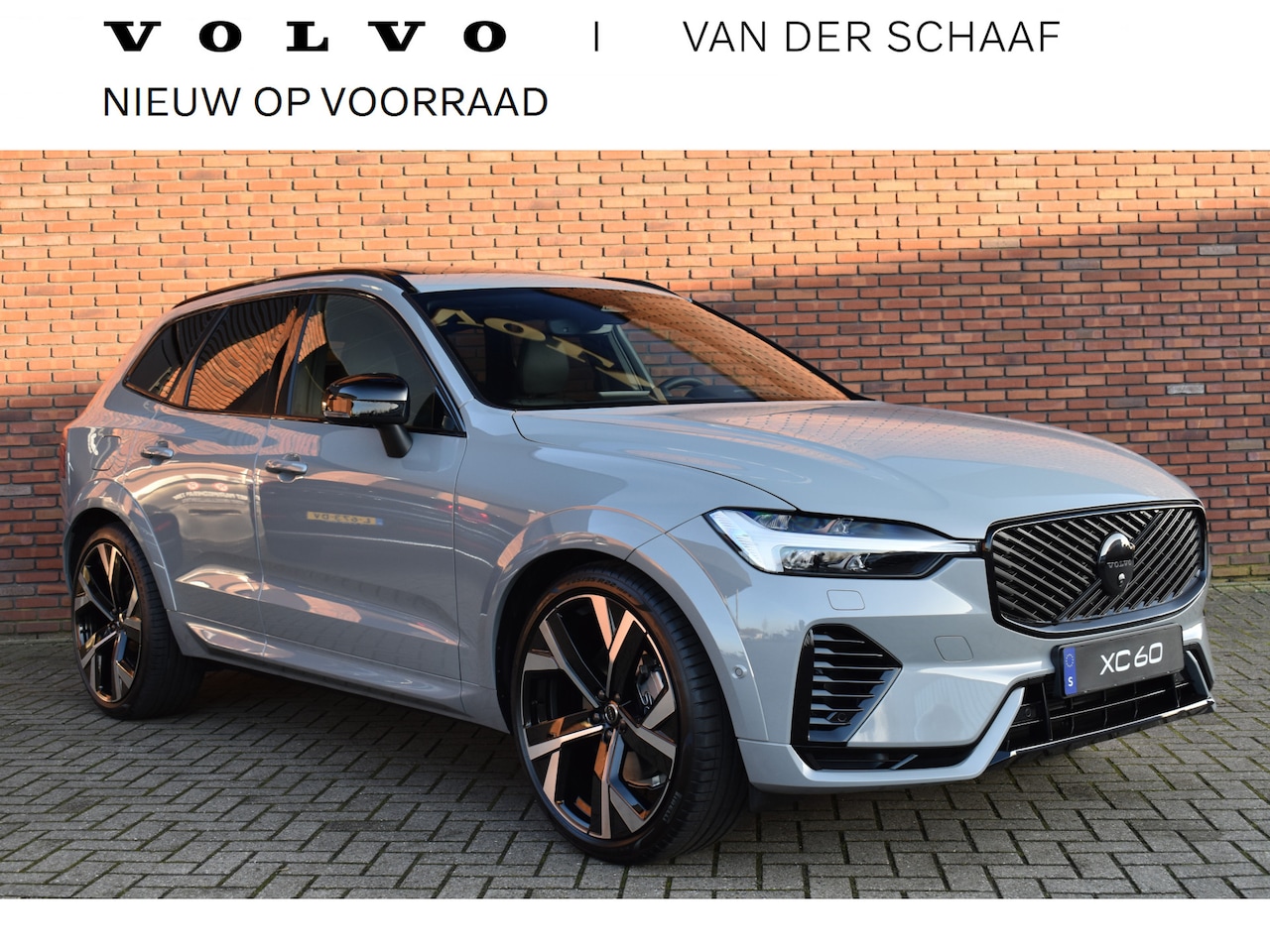 Volvo XC60 - T8 455PK Plug-in hybrid AWD Ultra Black Edition | Lounge | 22'' | Luchtvering | - AutoWereld.nl