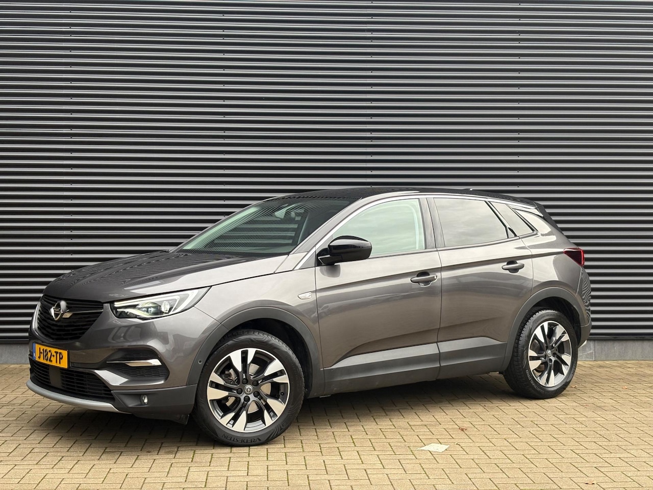Opel Grandland X - 1.2 Turbo Edition STOELVERWARMING | STUUR VERWARMING | CARPLAY | RIJKLAAR - AutoWereld.nl