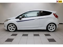 Ford Fiesta - 1.6 Metal - 135PK, Parkeensensor, Stoelverwarming en Climate Control