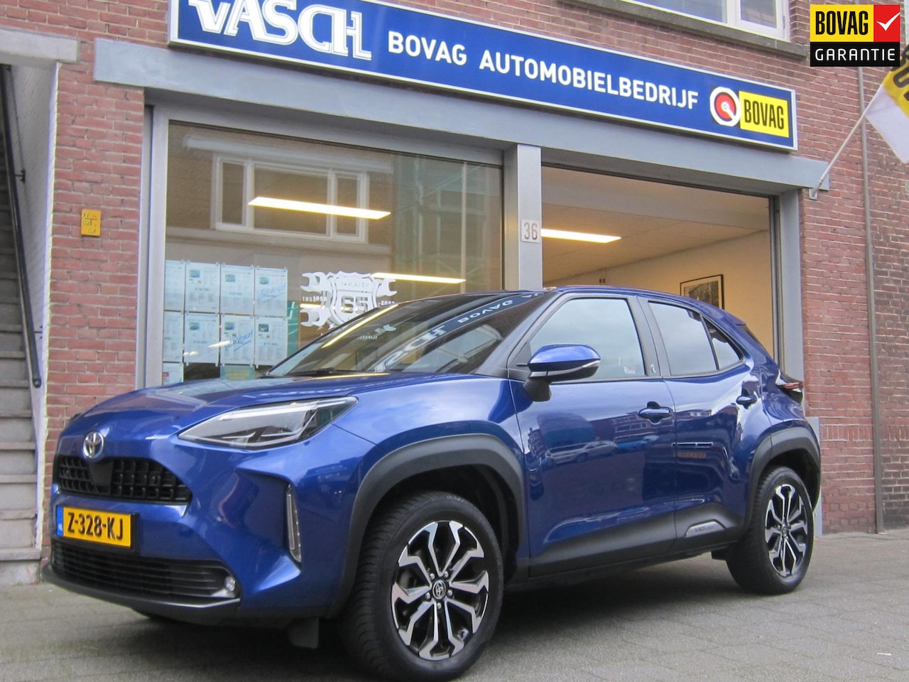 Toyota Yaris Cross - 1.5 Hybrid Dynamic Team D All Season Rijklaar Trekhaak - AutoWereld.nl