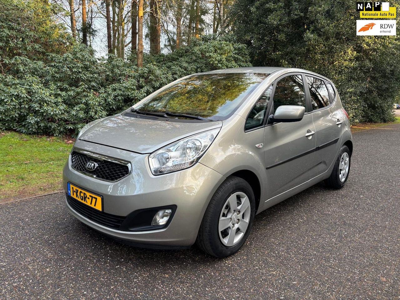 Kia Venga - 1.6 CVVT Plus Pack Automaat / Cruise / Airco / Camera 55028 km - AutoWereld.nl