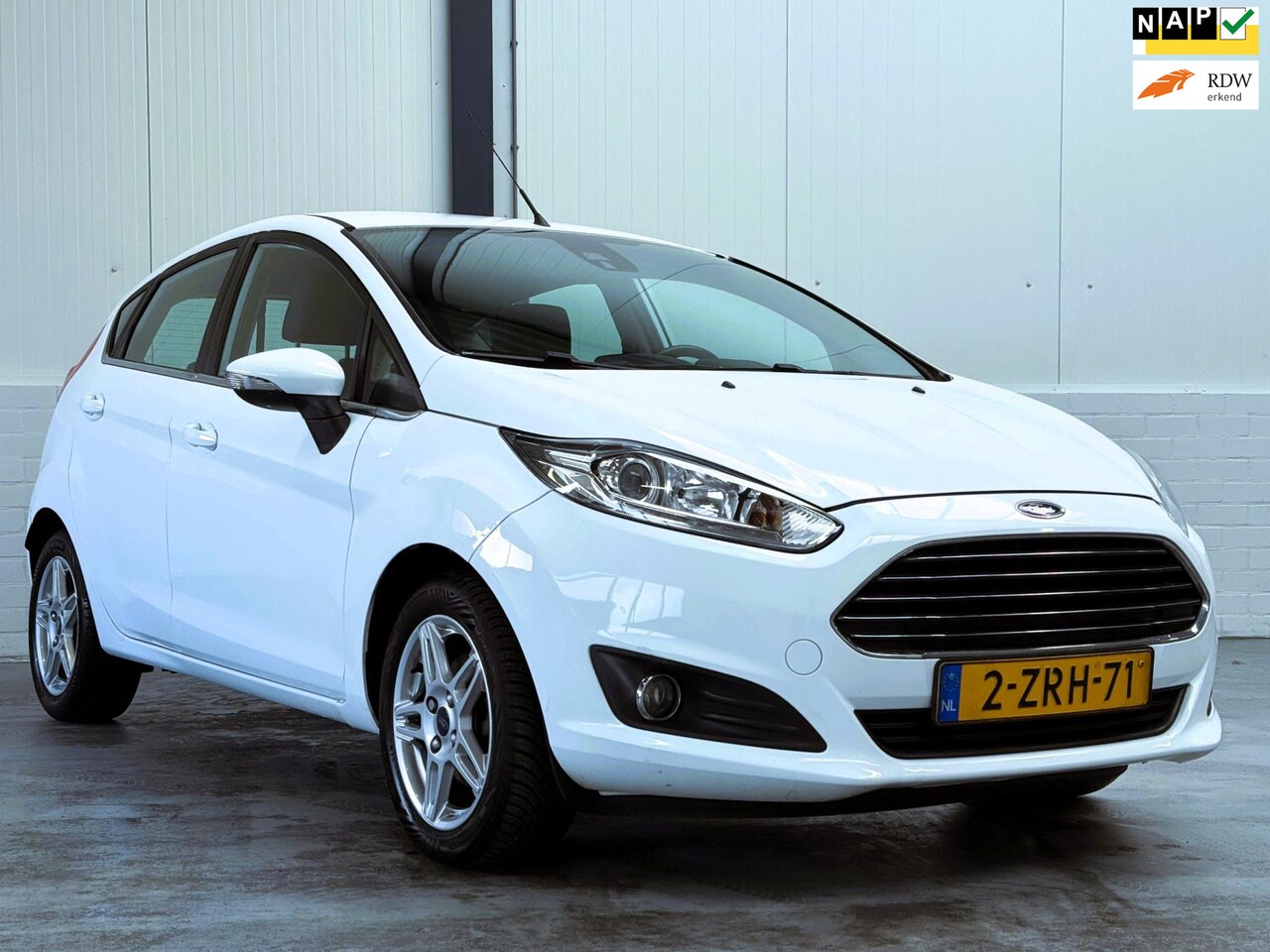 Ford Fiesta - 1.0 EcoBoost Titanium Navi|Cruise|Trekhaak|P.D.C. - AutoWereld.nl