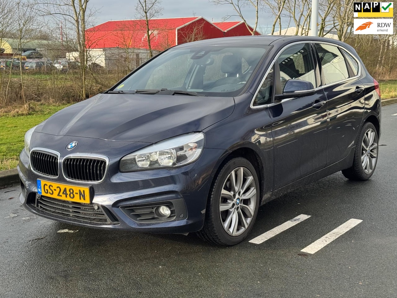 BMW 2-serie Active Tourer - 218d Essential / AIRCO / NAVI / AUTOMAAT - AutoWereld.nl