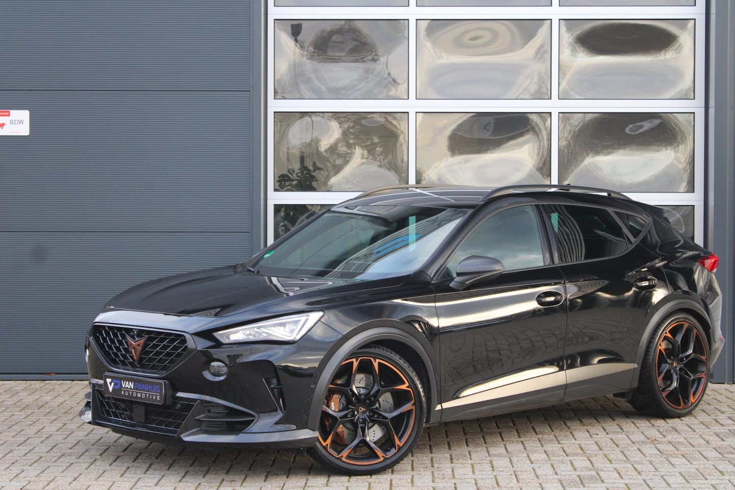 CUPRA Formentor - 2.5 TSI VZ5 390pk | Sabelt | Carbon | Beats | 360 - AutoWereld.nl