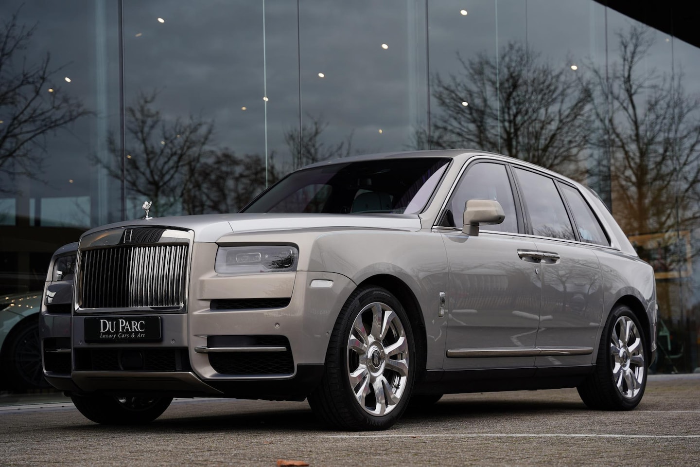 Rolls-Royce Cullinan - 6.75 V12 / Bespoke Audio / Starlight / Twin-Coachline - AutoWereld.nl