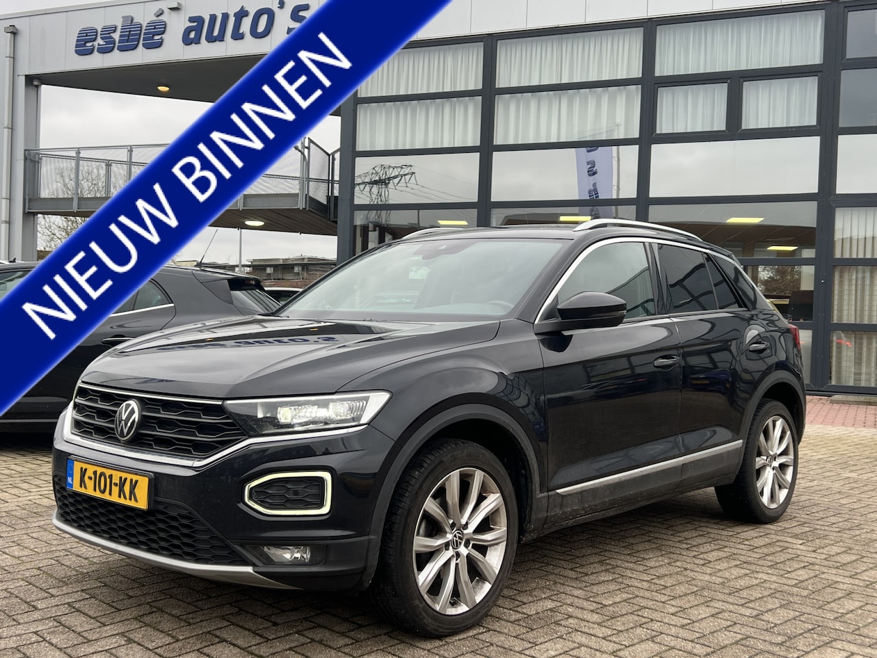 Volkswagen T-Roc - 1.5 TSI 150 pk Sport Navigatie Camera 18 Inch Velgen Virtual Dash ACC DAB Sport Stoelen Do - AutoWereld.nl