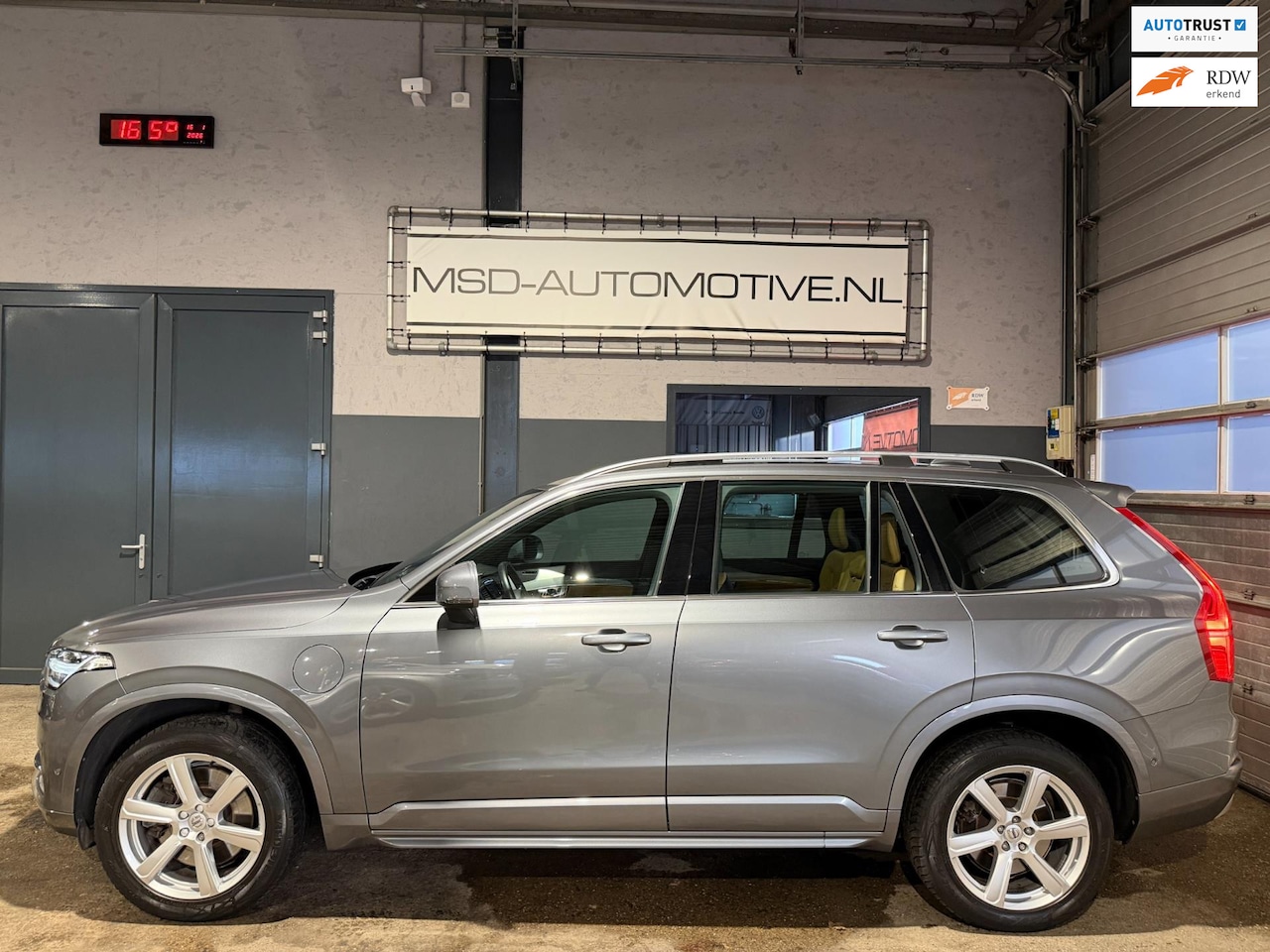 Volvo XC90 - 2.0 T8 AWD |HUD|NL-AUTO NAP|Stuurverwarm.|7 pers ! - AutoWereld.nl