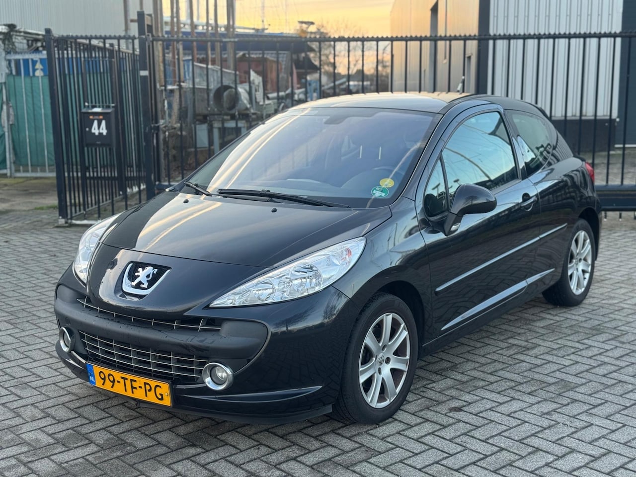 Peugeot 207 - 1.6-16V XS Pack Clima - AutoWereld.nl
