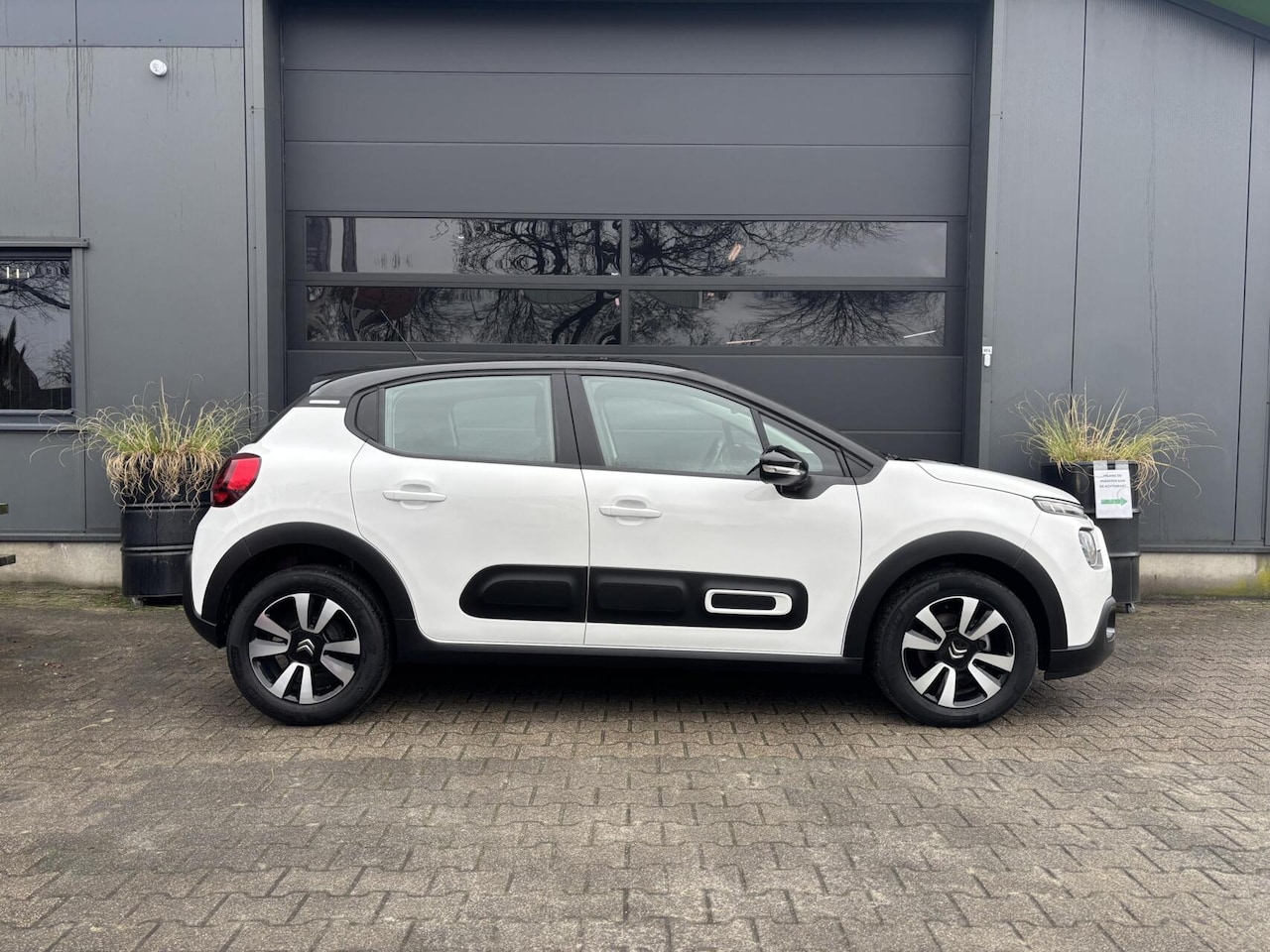 Citroën C3 - 1.2 C-Series AppleCarPlay/ AndroidAuto/ Airco/ Cruise Control!!