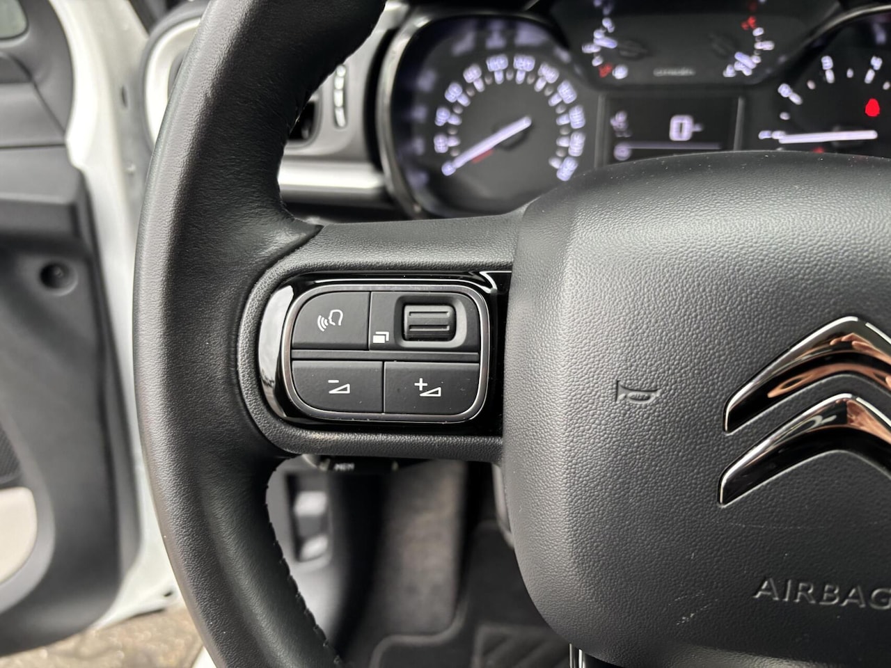 Citroën C3 - 1.2 C-Series AppleCarPlay/ AndroidAuto/ Airco/ Cruise Control!!