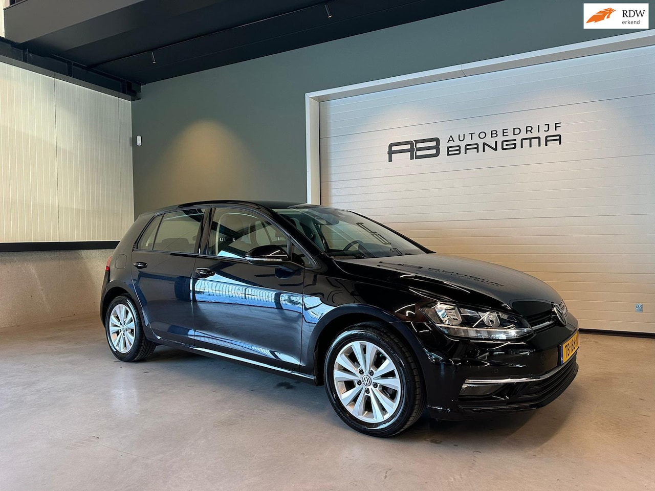 Volkswagen Golf - 1.0 TSI Comfortline/ACC/CARPLAY/ADAP-CRUISE/PDC/NAVI/LM-VELG/BLUETOOTH/ISOFIX/FRONT-ASSIST - AutoWereld.nl