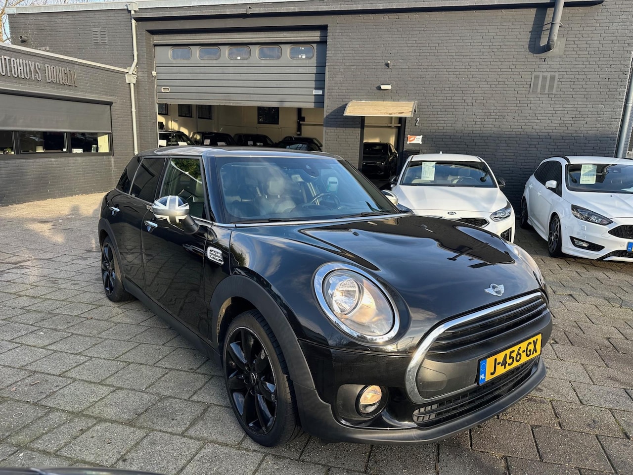 MINI Clubman - 1.5 Cooper Pepper Serious Business Mini 1.5 (136pk) Cooper Pepper Serious Business! - AutoWereld.nl