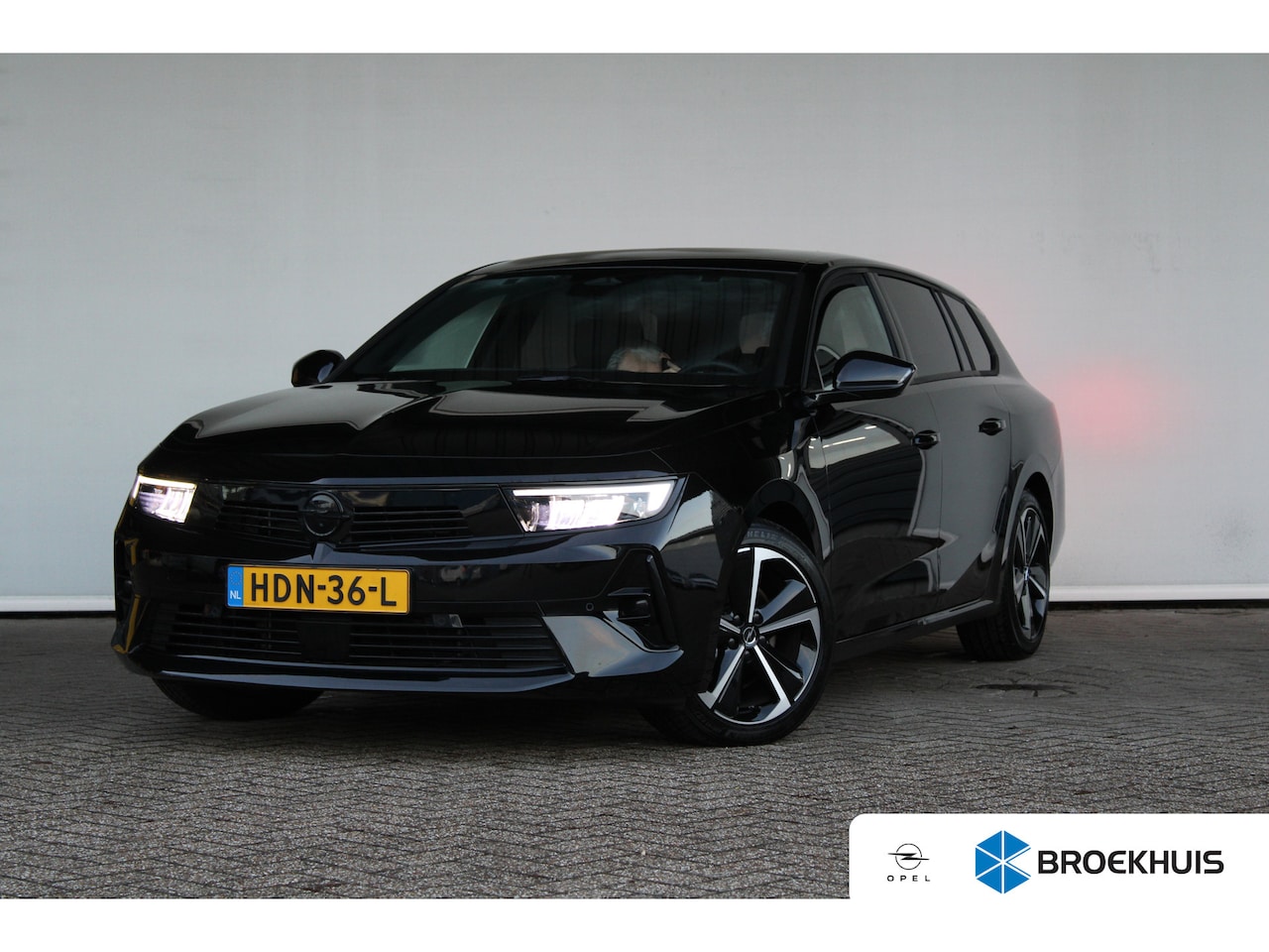 Opel Astra Sports Tourer - 1.2 Turbo Hybrid GS | Adaptieve cruise control | AGR stoelen | Keyless entry | Keyless sta - AutoWereld.nl