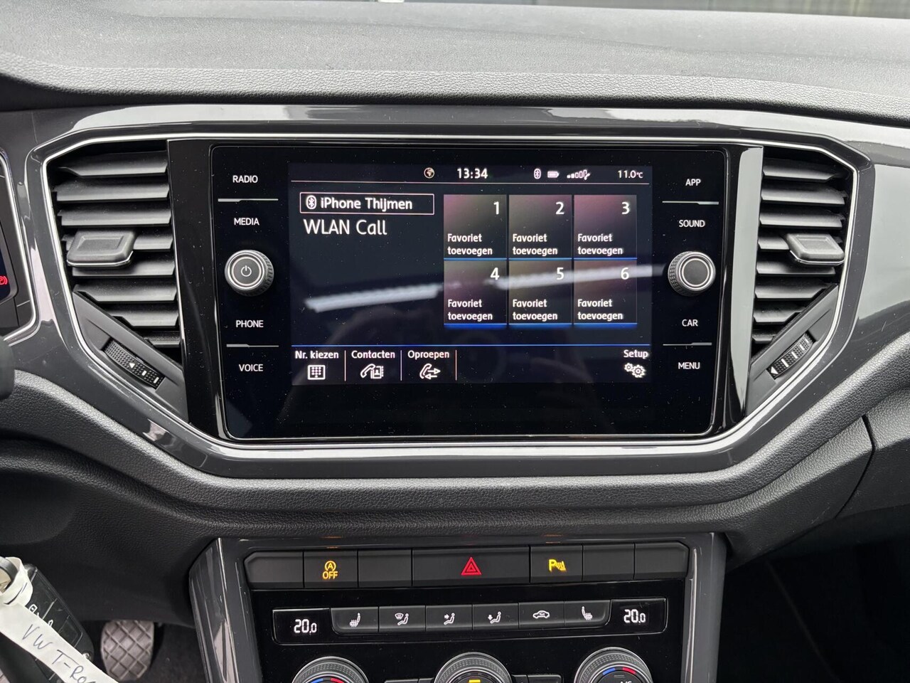 Volkswagen T-Roc - 1.5 TSI Sport Airco/ Adaptieve Cruise Control/ Elektrisch Glazen Panorama-Dak/ Volledig Di