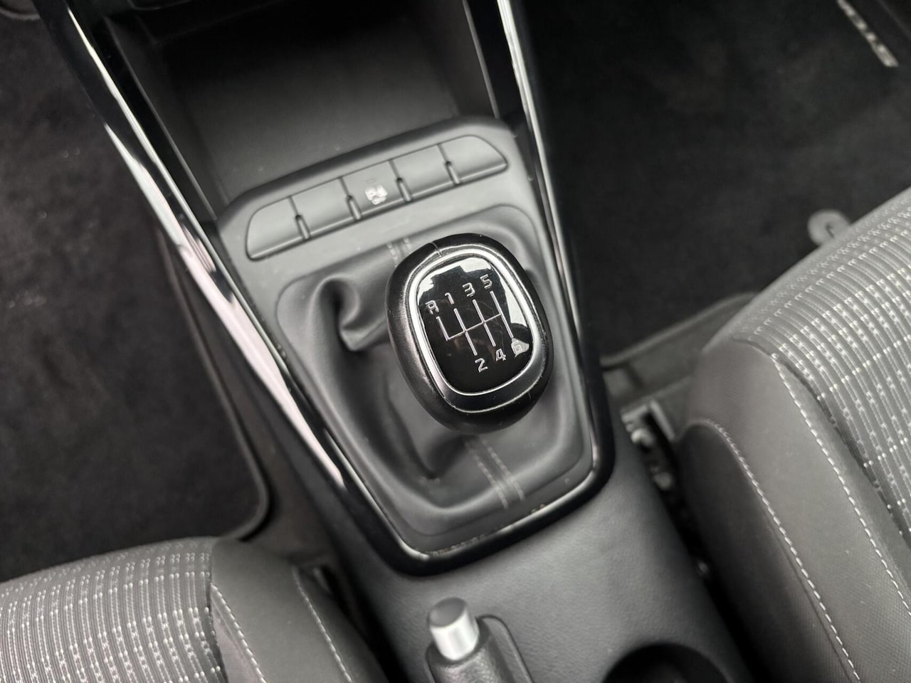 Kia Stonic - 1.0 T-GDi GT-Line AppleCarPlay/AndroidAuto/ Adaptieve Cruise Control En Stuurhulp/ Achteru