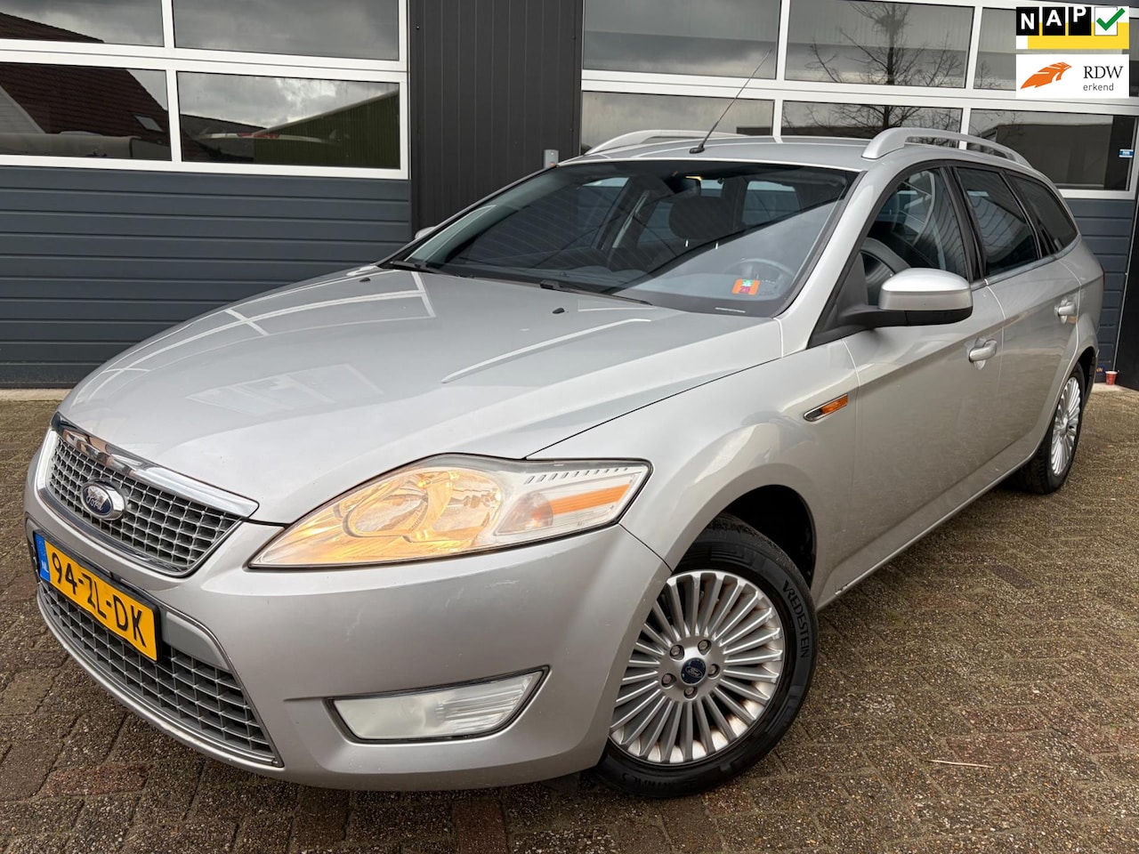 Ford Mondeo Wagon - 1.6-16V Titanium|Extra banden set!| - AutoWereld.nl
